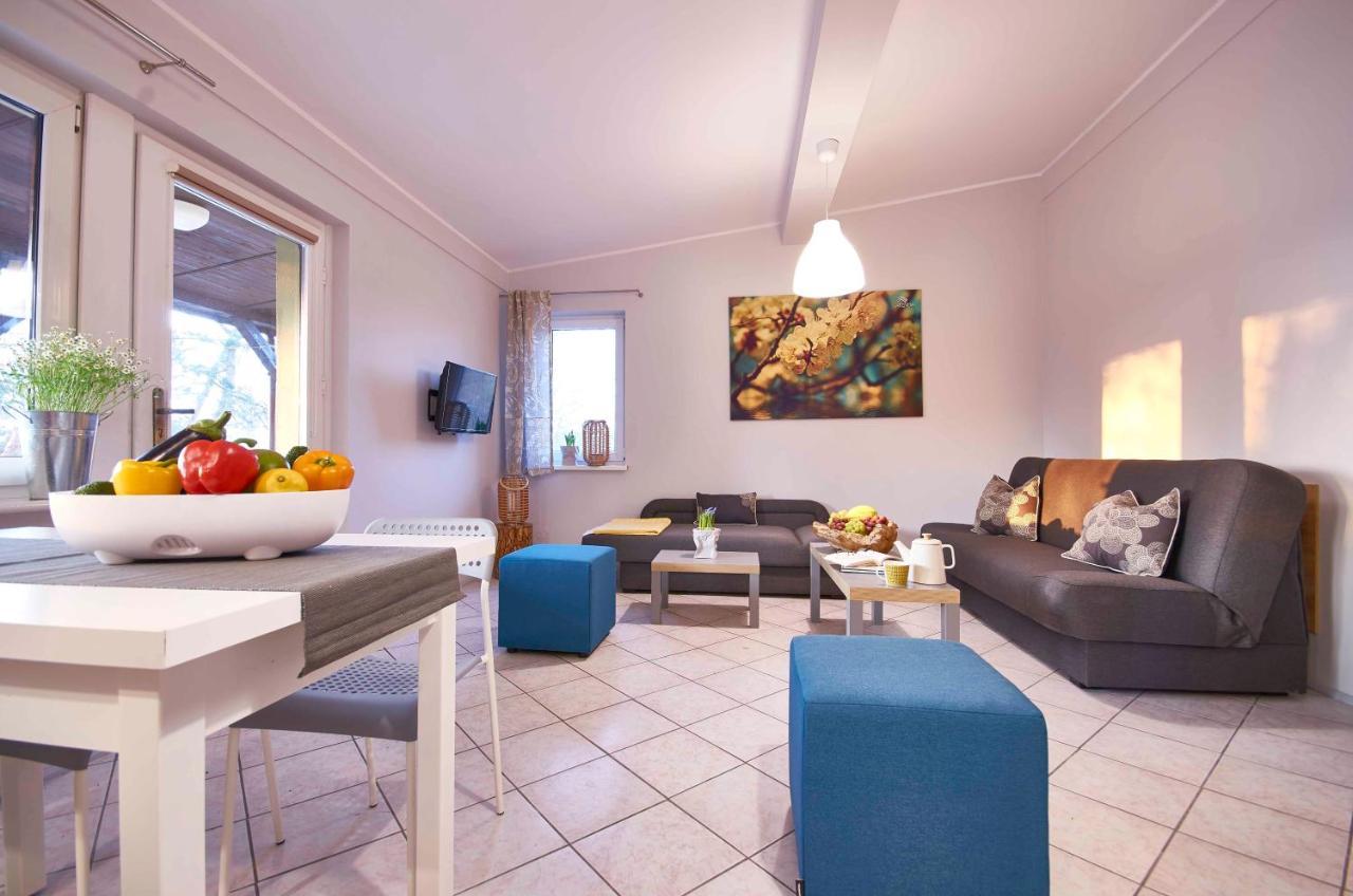 Arenda Apartamenty&Domki Caloroczne シェラクフ エクステリア 写真